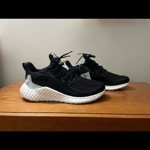 Adidas AlphaBoost Parlay